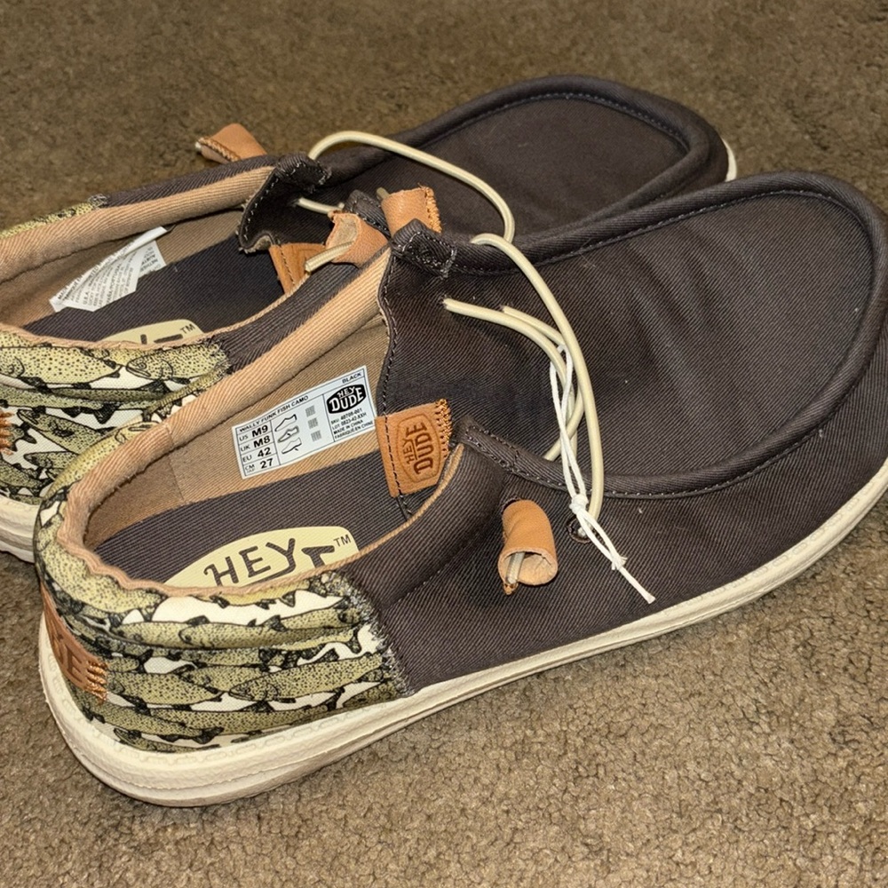 Hey dude Wally funk fish camo size 9